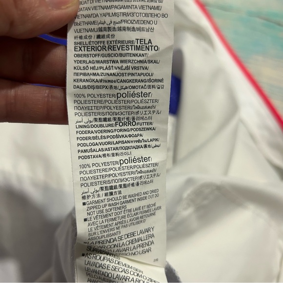 Girl's Youth Size Medium White Hooded Under Armour Jacket - Picture 5 of 8